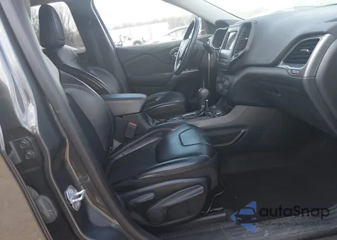 2019 Jeep Cherokee Latitude Plus 4X4 из США, поврежденный, VIN 1C4PJMLB2KD379918